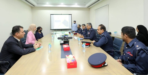 آمر الأكاديمية الملكية للشرطة يبحث التعاون مع "الملكية للبنات"