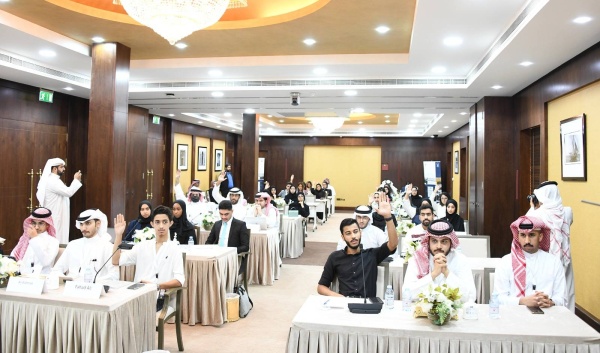 سلمان: الملك أرسى ثوابت إشراك الشباب وتهيئتهم للانخراط في العمل التشريعي والديمقراط