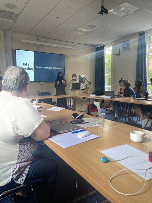 &laquo;موهوبات&raquo; جامعة الخليج العربي يشاركن في أوكسفورد