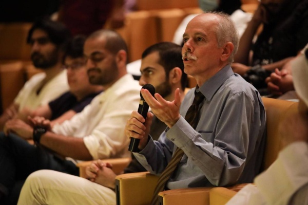 &laquo;فريق الكتاب&raquo; و&laquo;الجوهرة للمجلات الطبية&raquo; يناقشان الحد الفاصل بين التجميل العلاجي وتحسين المظهر