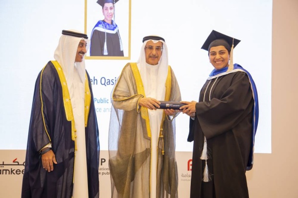 خالد بن عبد الله: مواصلة الارتقاء بالمستوى العلمي للقيادات الوطنية ورفع كفاءة العمل في القطاعين العام والخاص