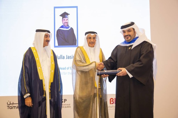 خالد بن عبد الله: مواصلة الارتقاء بالمستوى العلمي للقيادات الوطنية ورفع كفاءة العمل في القطاعين العام والخاص