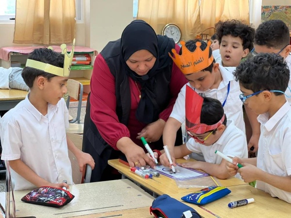 المعلمة مريم مهدي.. نموذج الشغف والتجديد في التدريس