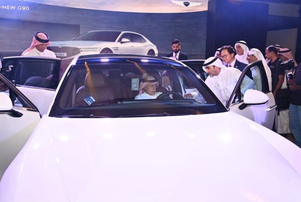 افتتاح معرض سيارات &laquo;جينيسيس&raquo; وإزاحة الستار عن سيارة &laquo;جينيسيس G90&raquo; الكورية الفاخرة