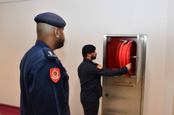 الدفاع المدني يقوم بفحص مراكز الاقتراع الانتخابية