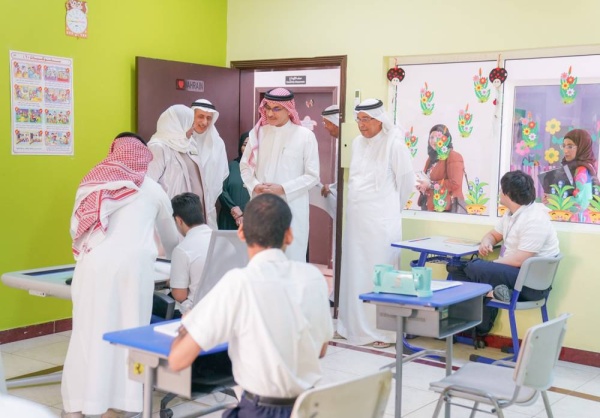 العصفور يؤكد أهمية الشراكة المجتمعية وتضافر الجهود