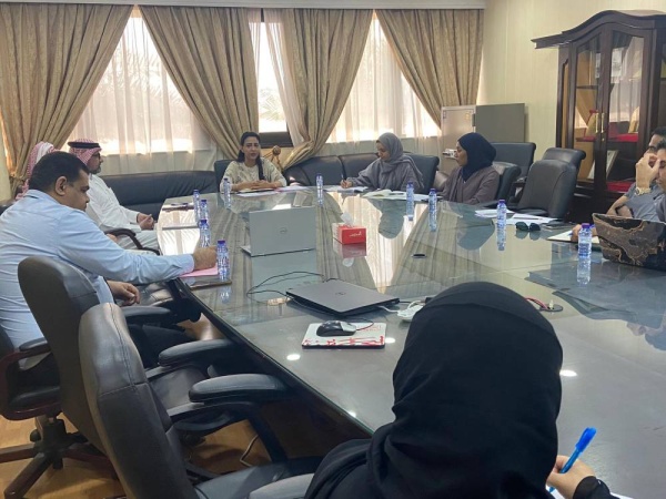 "التربية " تعقد اجتماعًا للوقوف على آخر مستجدات مبادرة التشجير والتنظيف لمدارس