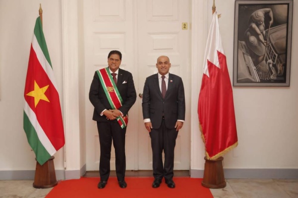 رئيس سورينام يتسلم أوراق اعتماد سفير البحرين لدى سورينام والمقيم في برازيليا