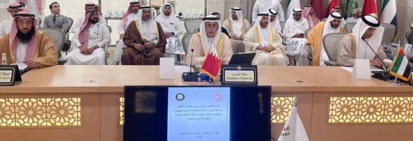 وزير الصناعة يشارك في أعمال اللقاء التشاوري الدوري لوزراء التجارة مع رؤساء اتحادات الغرف التجارية بدول المجلس