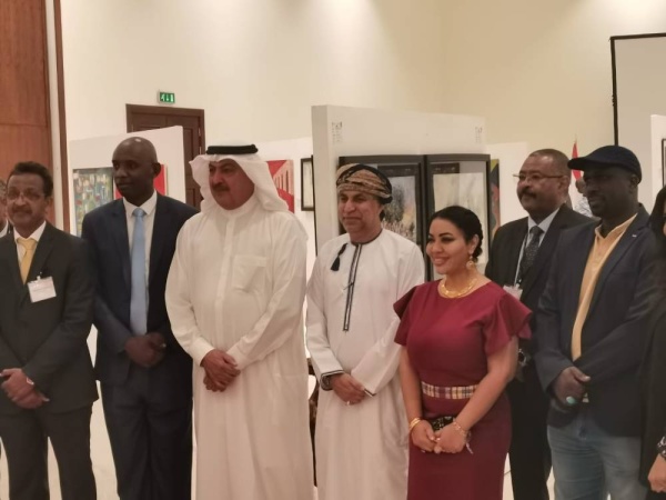 رئيس المجلس الوطني للفنون يفتتح معرض الفن التشكيلي السوداني