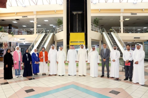 تظليل منطقة مزاد الأسماك وتنظيم مواقف الشاحنات في السوق المركزي