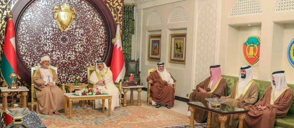 الملك يعقد جلسة مباحثات مع سلطان عمان ويشهدان التوقيع على عدد من الاتفاقيات