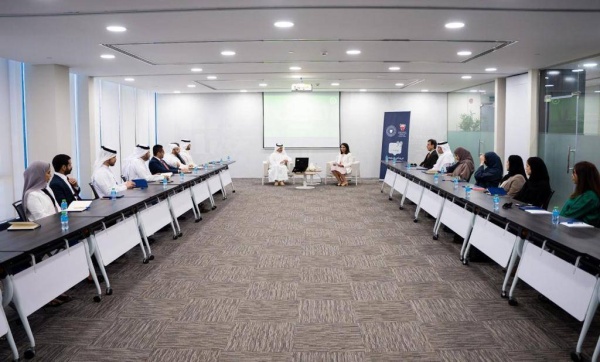 سفير البحرين لدى واشنطن يحاضر في أكاديمية محمد بن مبارك للدراسات الدبلوماسية