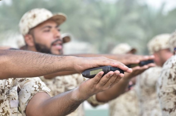 خريجو دورة المتطوعين المدنيين: مستعدون للدفاع عن أرض الوطن