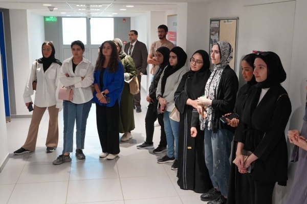 500 طالب في الأهلية شاركوا في فعاليات الارشاد المهني