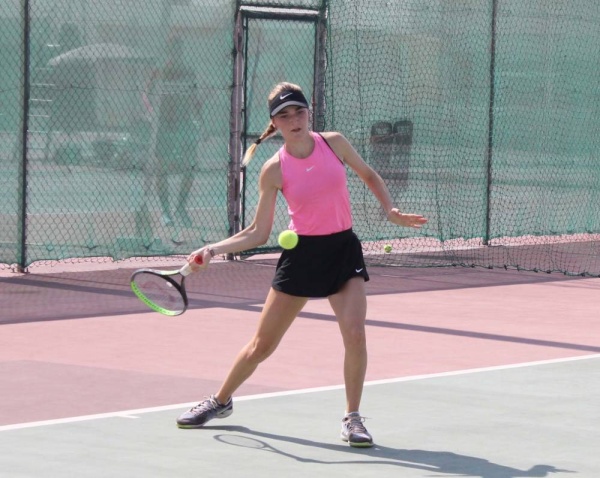 رئيس الاتحاد البحريني للتنس يشيد بالفوز السعودي والقطري في بطولة الأسبوع الماضي