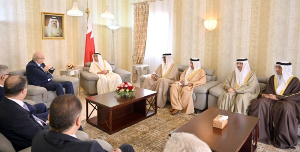 محمد بن مبارك يستقبل رئيس وزراء لبنان