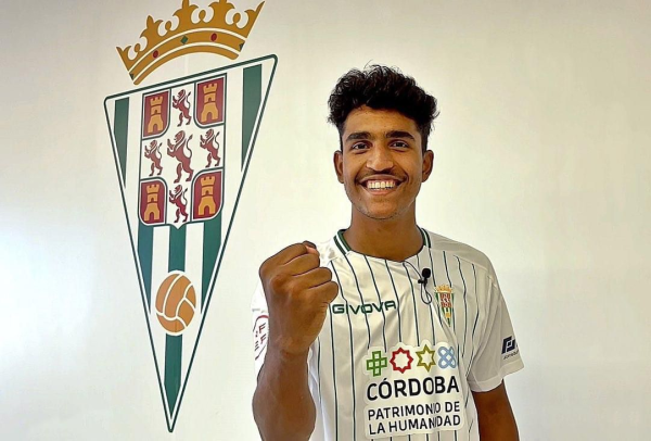 قرطبة يستكمل إجراءات تسجيل خليفات في كشوفاته