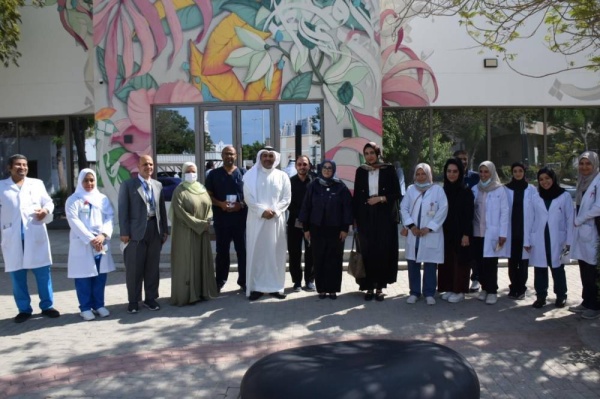 وزيرة الصحة تزور الأطباء بمختلف مواقع عملهم بمناسبة يوم الطبيب البحريني