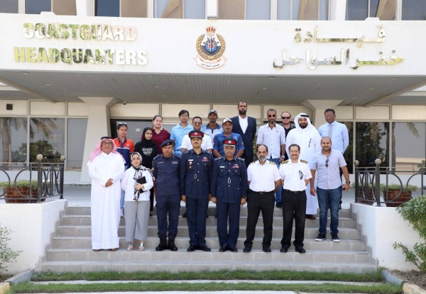 خفر السواحل تعقد اجتماعاً موسعا مع ممثلي وزارة المواصلات ووزارة الصناعة والشركات السياحية البحرية