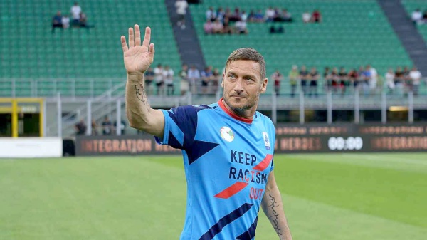 توتي يكشف عن الخماسي الشرس..!