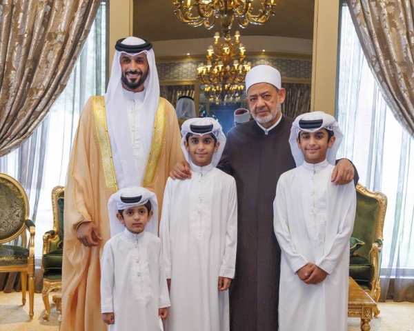 بحضور أنجال سموه.. ناصر بن حمد: دور بارز للإمام الأكبر أحمد الطيب في تعزيز مكانة الإسلام وقيمه