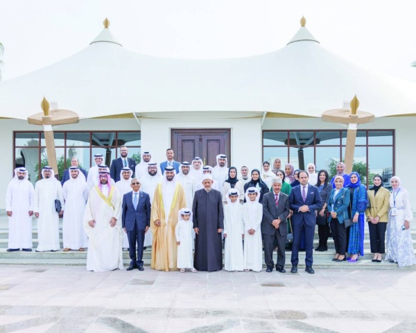 بحضور أنجال سموه.. ناصر بن حمد: دور بارز للإمام الأكبر أحمد الطيب في تعزيز مكانة الإسلام وقيمه