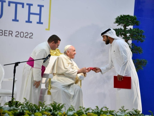 قداسة بابا الفاتيكان يزور مدرسة القلب المقدس