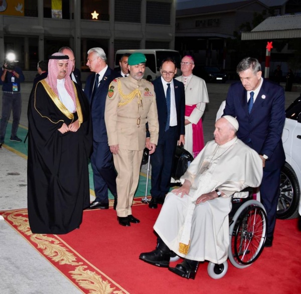 قداسة بابا الفاتيكان يزور مدرسة القلب المقدس