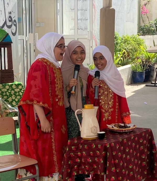 &laquo;التربية&raquo; تدرب طالبات الابتدائية على &laquo;السنع البحريني&raquo;