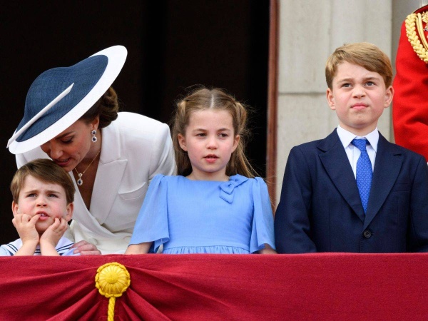 صحيفة بريطانية: لقب ملكي للأميرة شارلوت بدلا من الأمير إدوارد