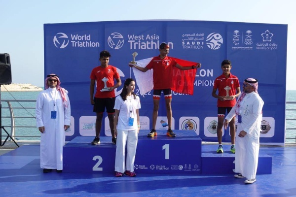 عمر حمزة يحرز المركز الثالث في سباق المحترفين والحسن بطلاً لسباق الأكواثلون