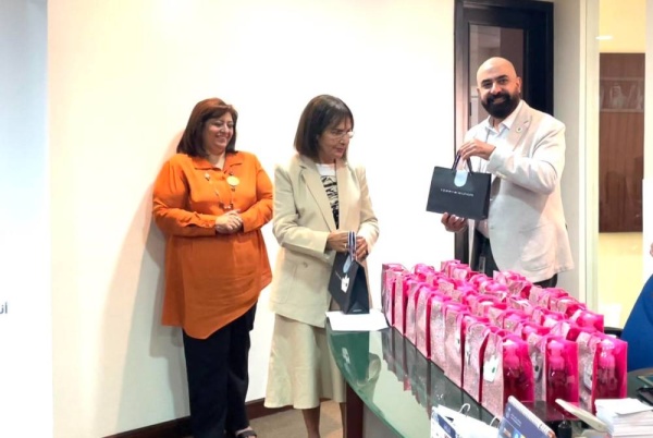 "الإبداع" تحتفي بموظفاتها