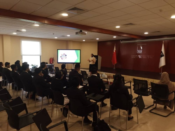 "التعليم العالي" ينظم محاضرات تثقيفية حول حقوق الإنسان