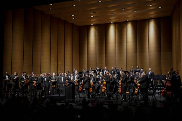 أوركسترا البحرين الفيلهارمونية تضيء مسرح البحرين الوطني بالموسيقى البحرينية والعالمية