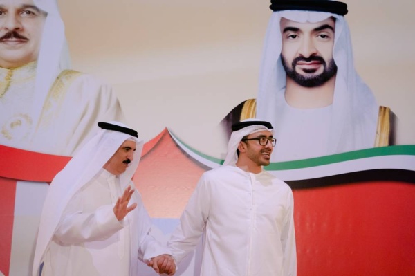 عبدالله بن زايد يحضر حفل سفارة البحرين بمناسبة العيد الوطني الـ 51 للمملكة