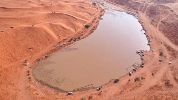 رسمتها الأمطار.. مشاهد لا تصدق لـ«روضة الخرار» غرب الرياض