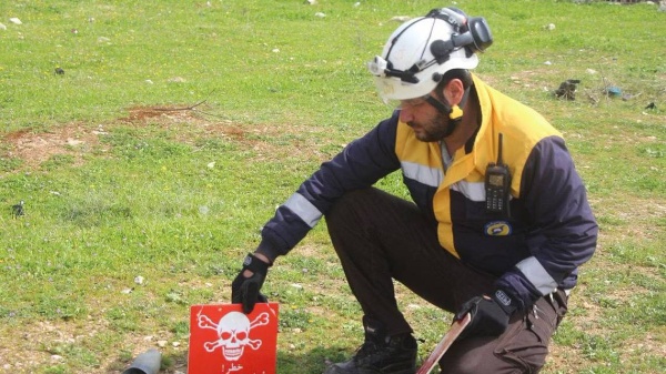 ذخائر غير منفجرة تهدد الحياة في إدلب السورية