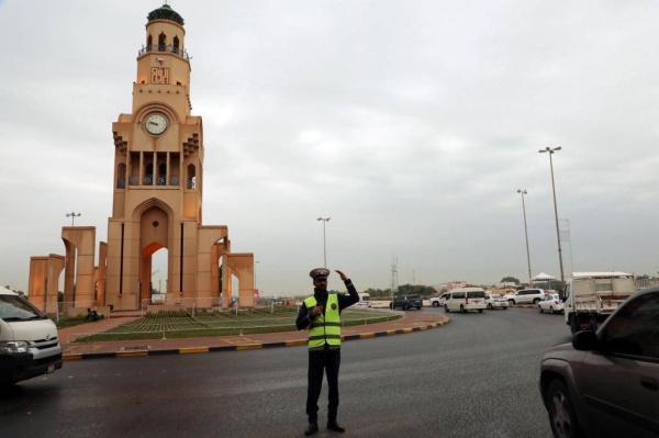 الإدارات المعنية بوزارة الداخلية تباشر عدداً من البلاغات ضمن جهودها المكثفة لمواجهة تداعيات الأمطار