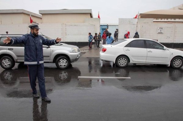 الإدارات المعنية بوزارة الداخلية تباشر عدداً من البلاغات ضمن جهودها المكثفة لمواجهة تداعيات الأمطار