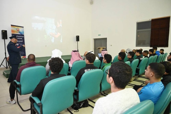 المباحث والأدلة الجنائية تنظم محاضرة توعوية عن المخدرات لأعضاء نادي البديع الثقافي الرياضي