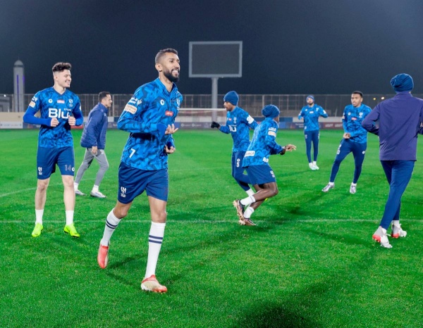 الفرج يتقدم تشكيلة الهلال في السوبر