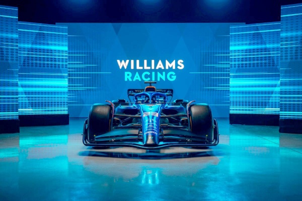 فريق وليامز يكشف عن سيارته الجديدة