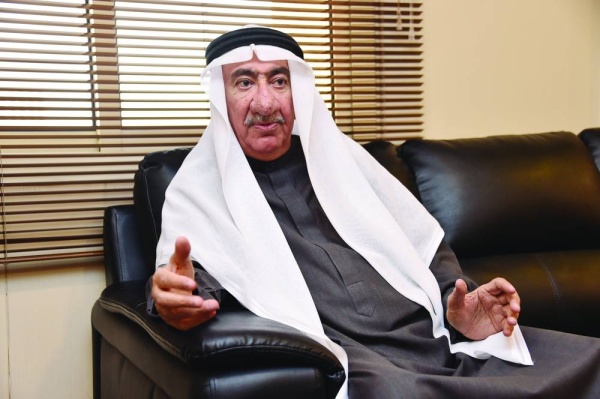 يروي لـ &laquo;الوطن&raquo; سيرته في الحياة.. إبراهيم زينل: نصف قرن من النجاح في مجال المواد الغذائية وسعيد بما حققته