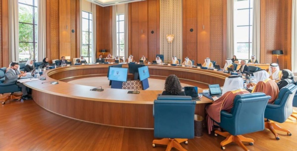 مجلس الوزراء يطلق 5 مبادرات لتوظيف الأطباء.. و800 دينار حد أدنى لأجورهم