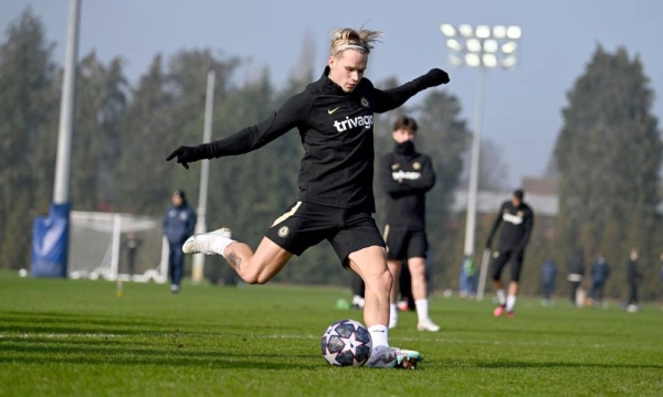 دورتموند المنتشي بالانتصارات يواجه تشيلسي المدجج بالصفقات