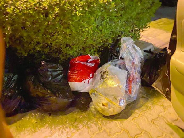 عبدالله دراج يقترح السماح بصيد الكلاب بمقابل مادي