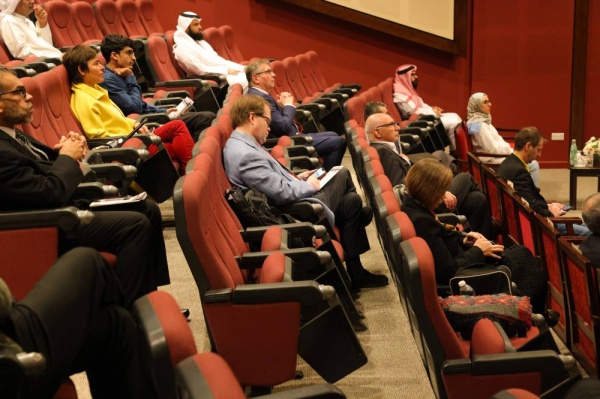 جامعة البحرين تستضيف تجارب علمية متعددة تنفذ بواسطة ضوء السنكروترون