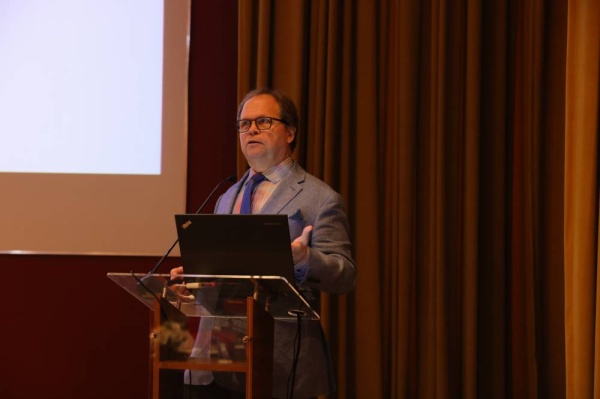 جامعة البحرين تستضيف تجارب علمية متعددة تنفذ بواسطة ضوء السنكروترون