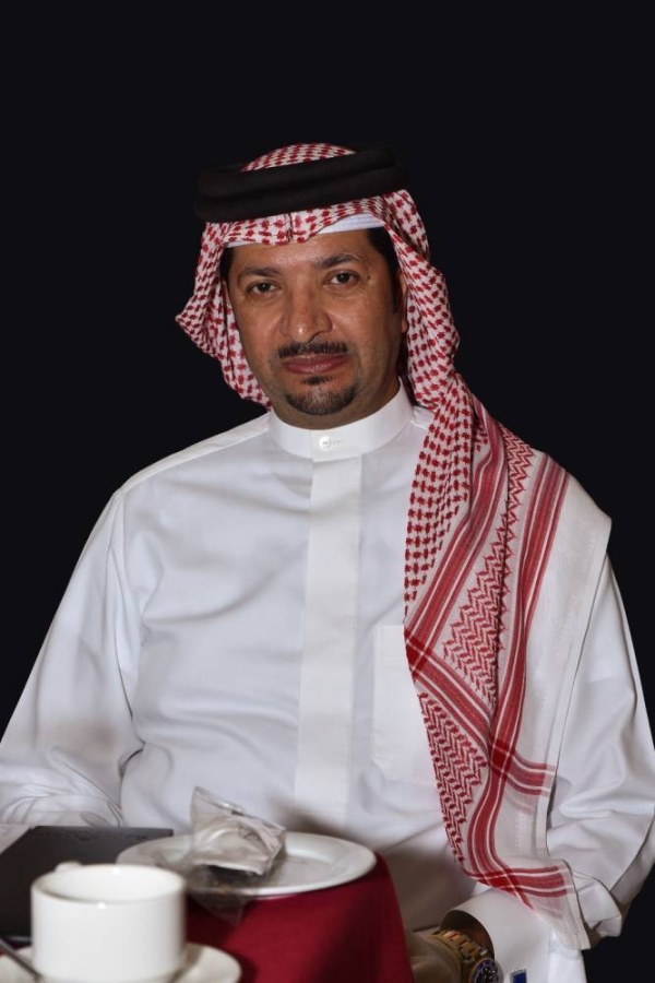 غازي ناس يهنيء خالد بن حمد بجائزة التأثير الإيجابي في رياضة فنون القتال المختلطة